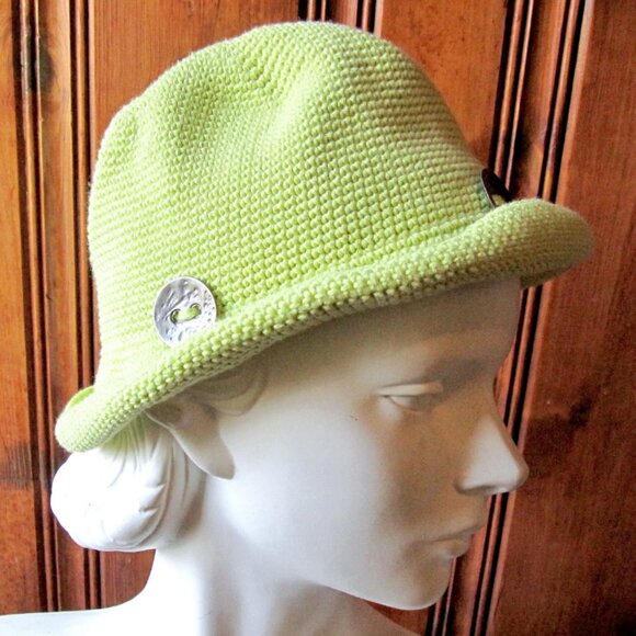 Lime Green Knitted Hat - Vintage Ladies' Floppy Knit Bucket Hat 21.5" Band Small - Picture 1 of 5